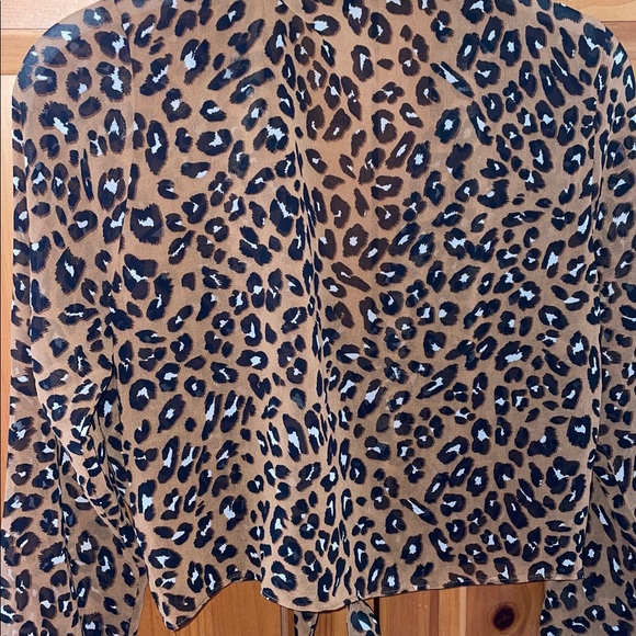 Leopard Print Tie-Front Blouse 🐆🤎 - Picture 12 of 16